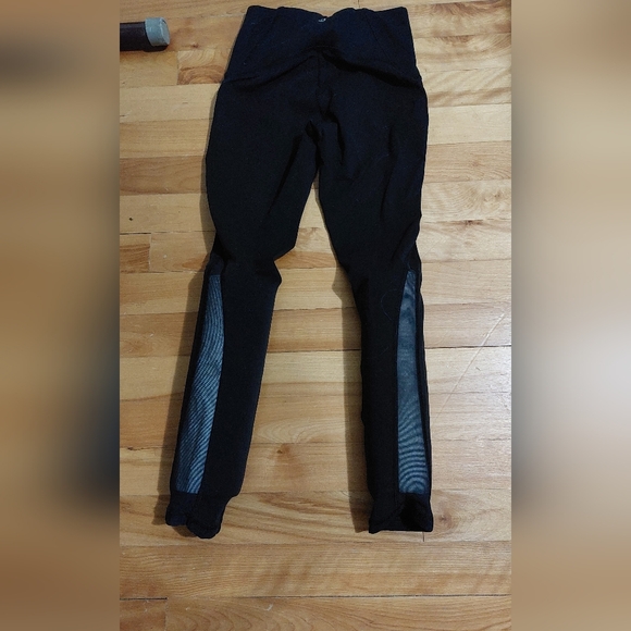 Activewear from Lululemon for women - Picture 3 of 4